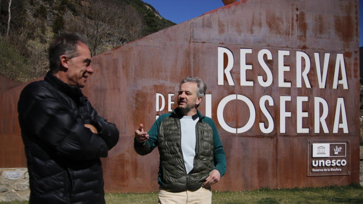 Pere Mas i Jean Michel Armengol en un acte de campanya avui