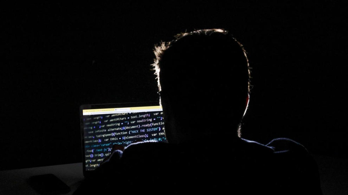 La intel·ligència artificial s'usa per esquivar les mesures per frenar l'atac.