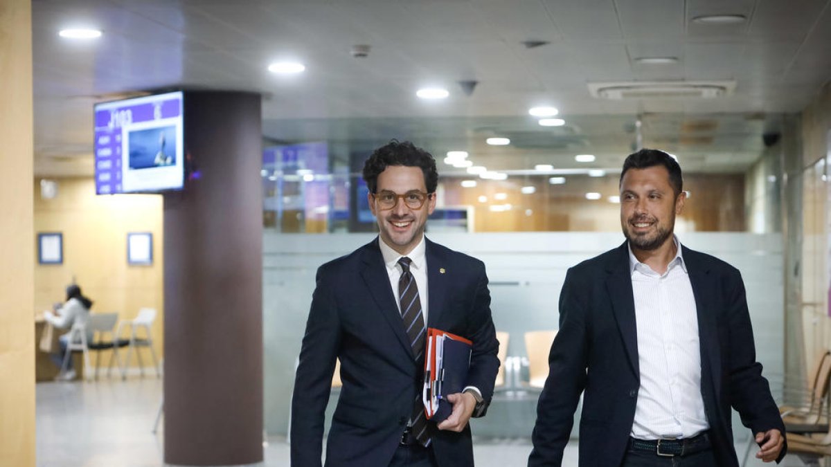 Guillem Casal, ministre de Medi Ambient, i Xavier Palma ahir a Govern.