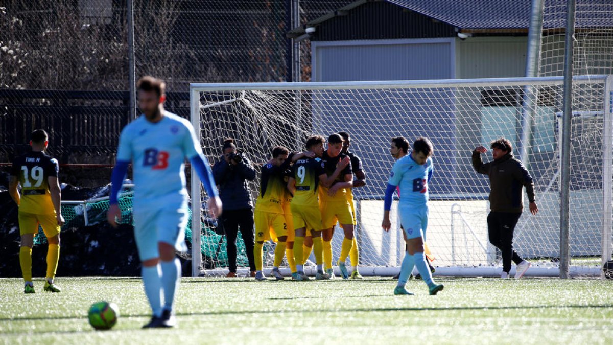 El líder, Atlètic Escaldes, va perdre la imbatibilitat.