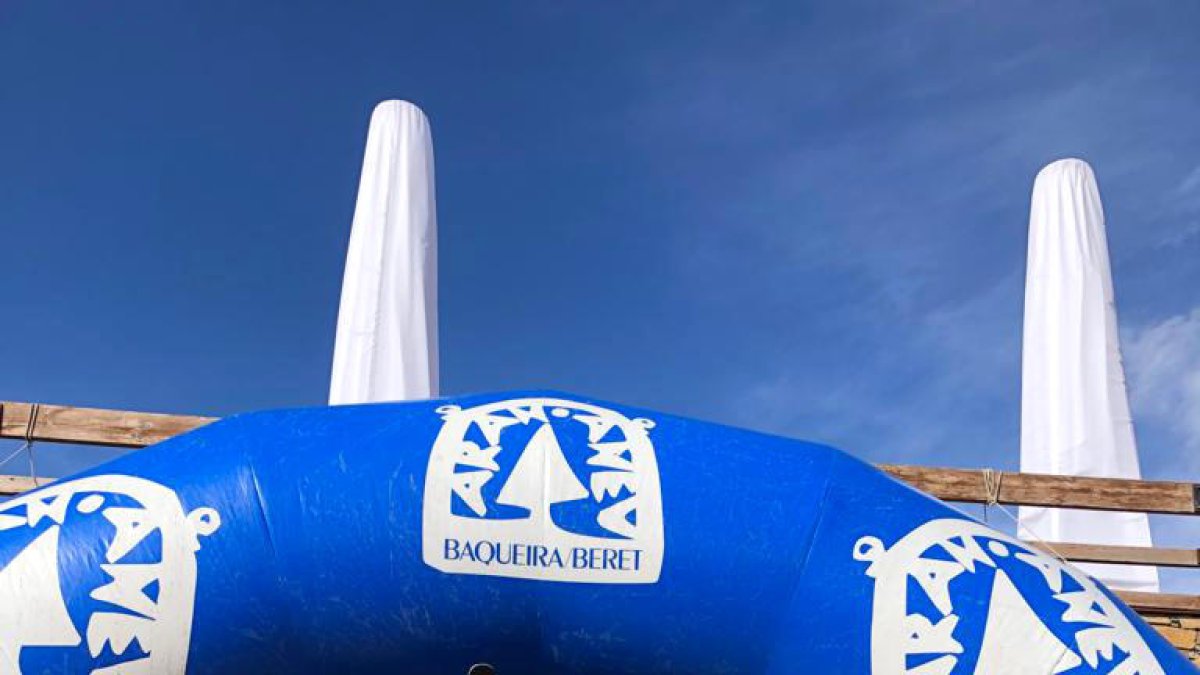 Carla Mijares i Íria Medina, al podi del gegant FIS de Baqueira Beret.