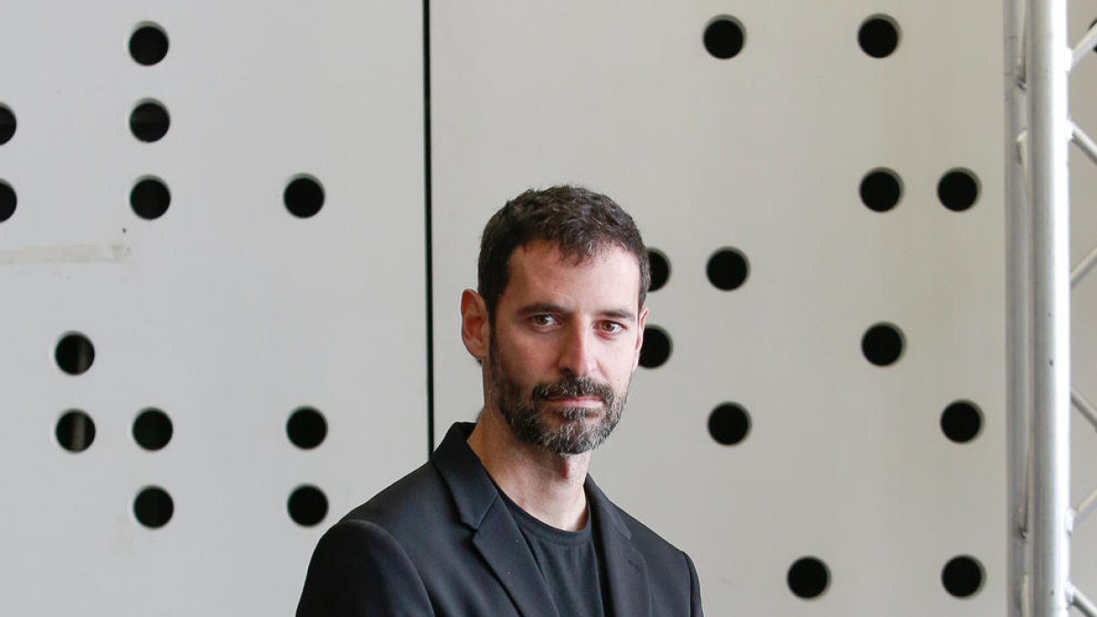 Jordi Camós,  Expert en l'ús de la tecnologia