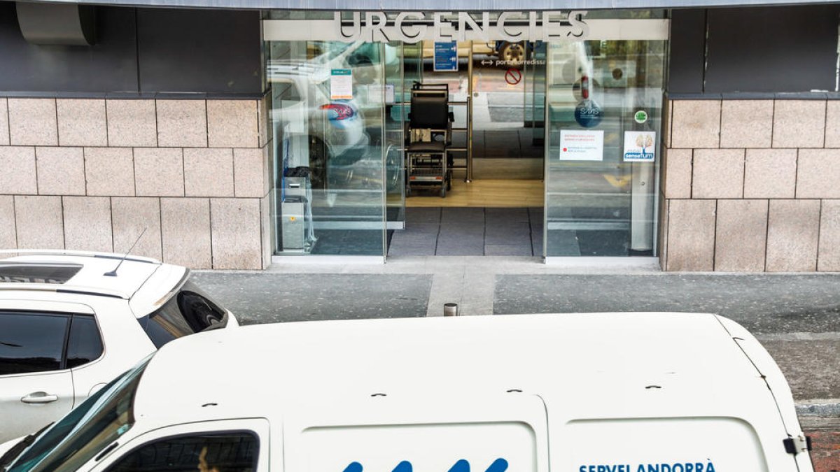 Entrada del servei d'urgències de l'hospital Nostra Senyora de Meritxell.