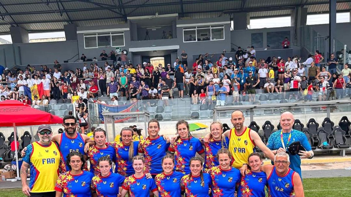 La selecció femenina de rugbi de set va aconseguir la medalla d'or després d'una gran remuntada.