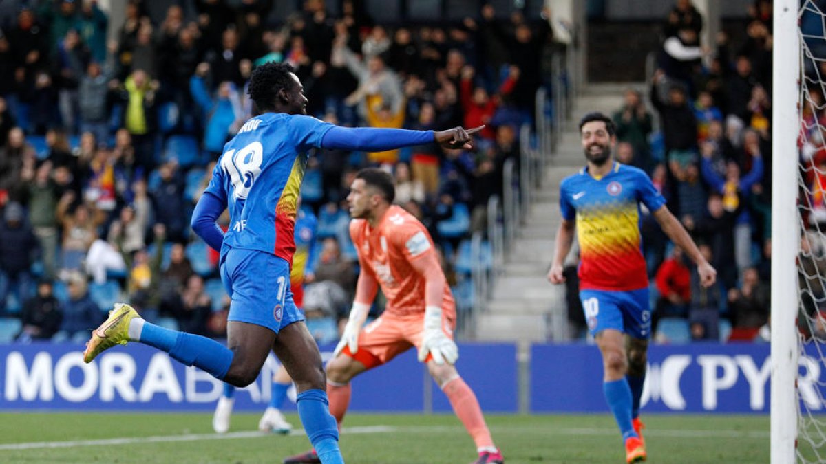 Mustapha Bundu va marcar l'únic gol del conjunt tricolor.