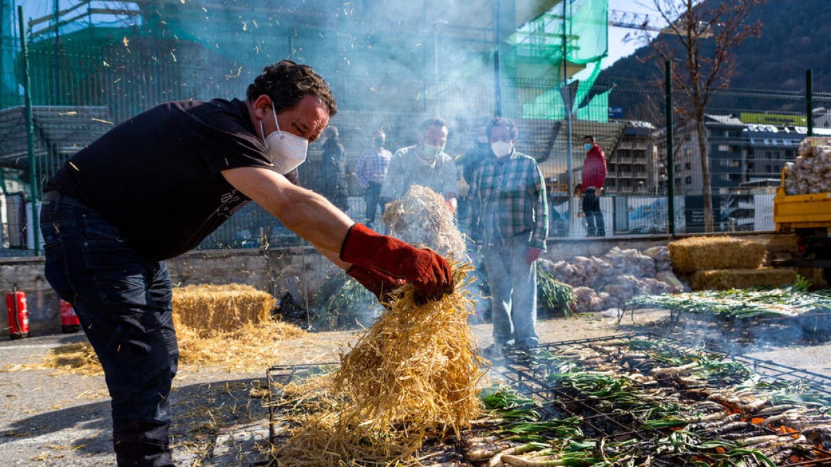 Una edició anterior de la calçotada popular