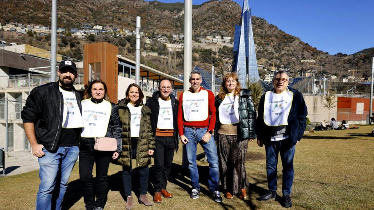 Els representants polítics a la calçotada.
