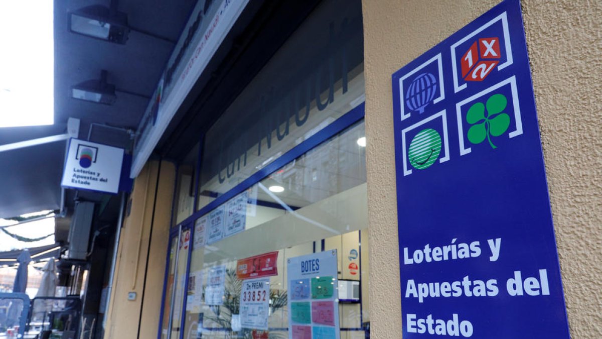 A Andorra funcionen quatre administracions.