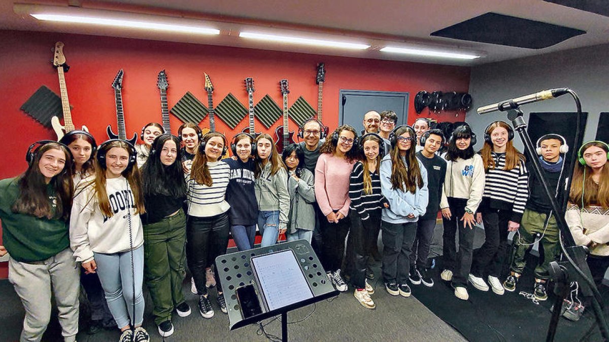 Els participats al videoclip.