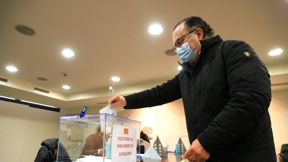 Un votant espanyol en uns comicis anteriors.