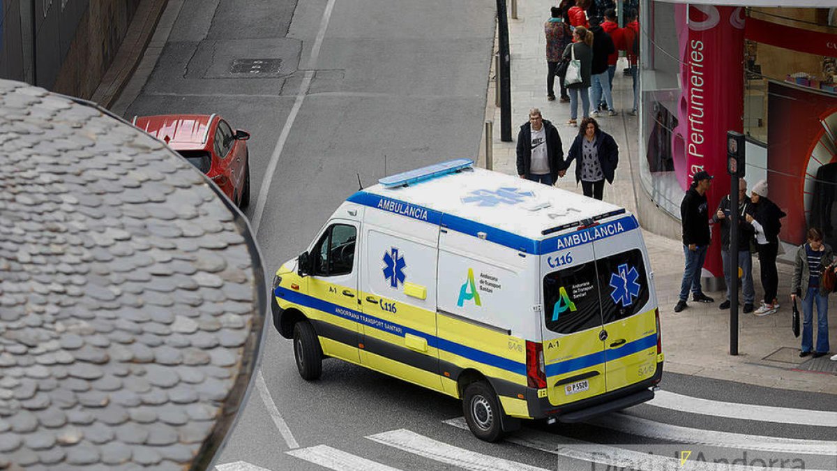 Ambulàncies d'Andorrana de Transport Sanitari.