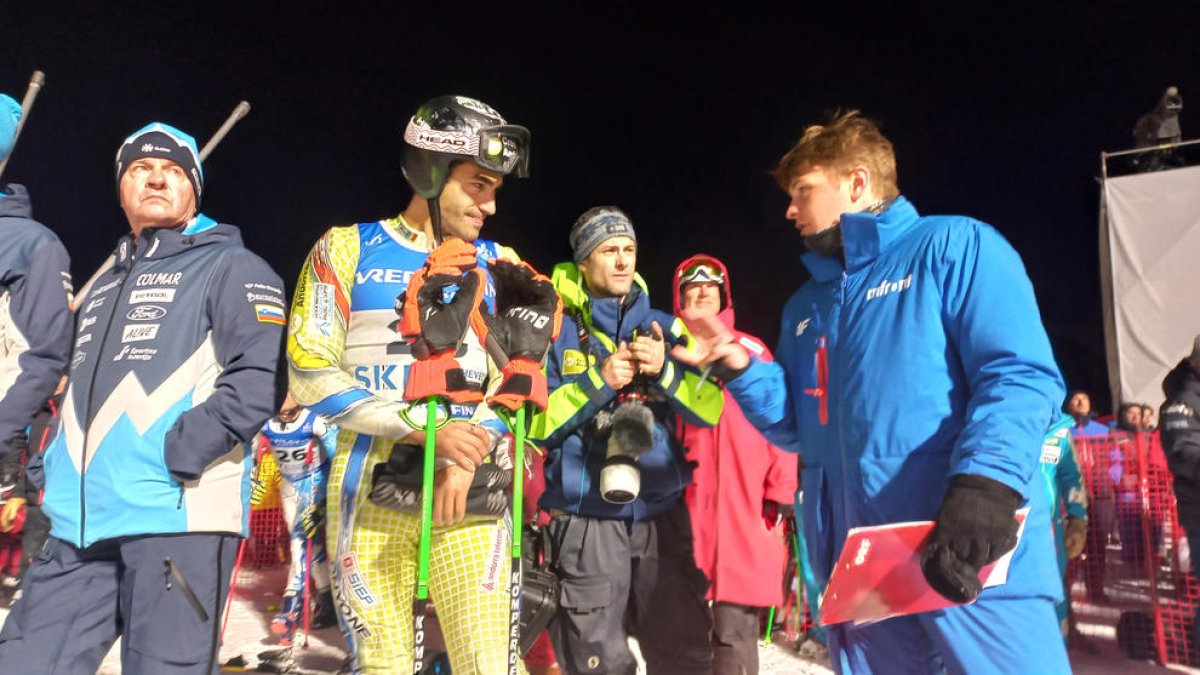 L'esquiador andorrà Joan Verdú poc després de la baixada a la qualificació de paral·lel.