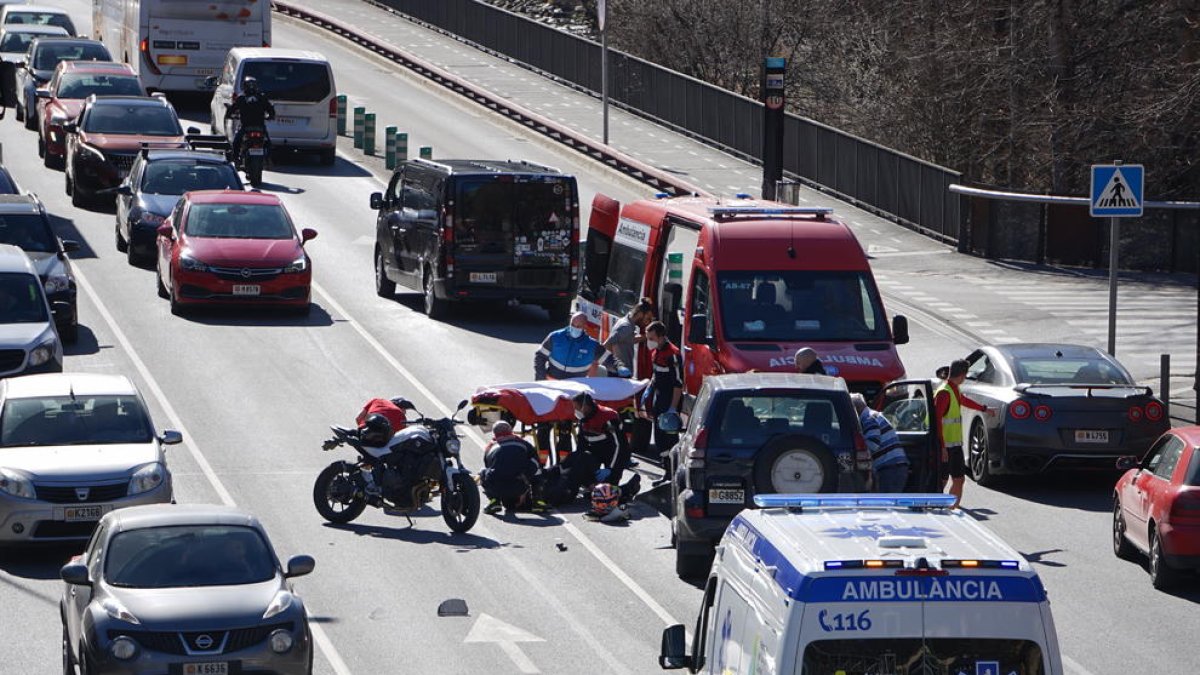 El motorista accidentat ahir davant l'Estadi Comunal