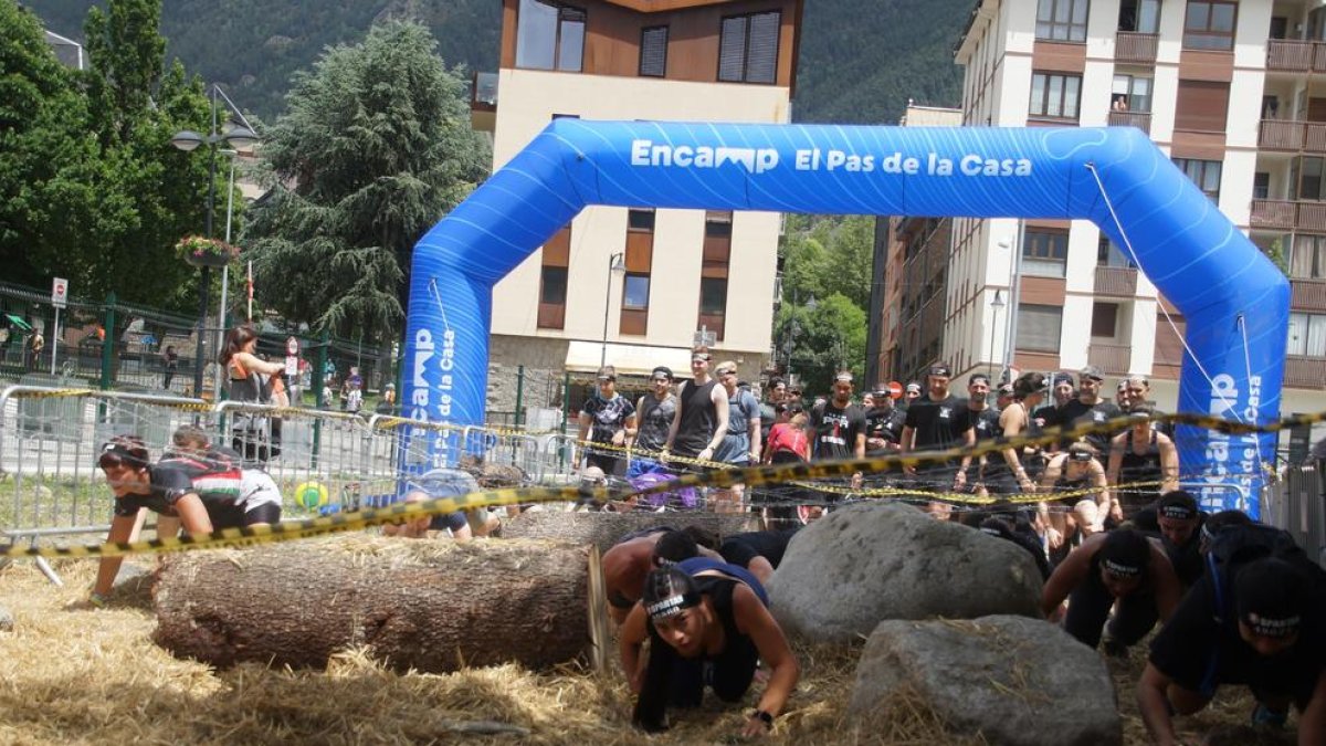 Participants ahir a l'Spartan d'Encamp