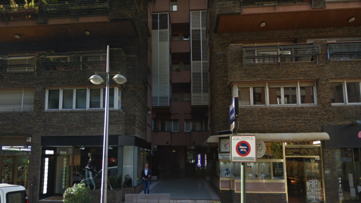 Edifici número 8 del carrer Doctor Nequi