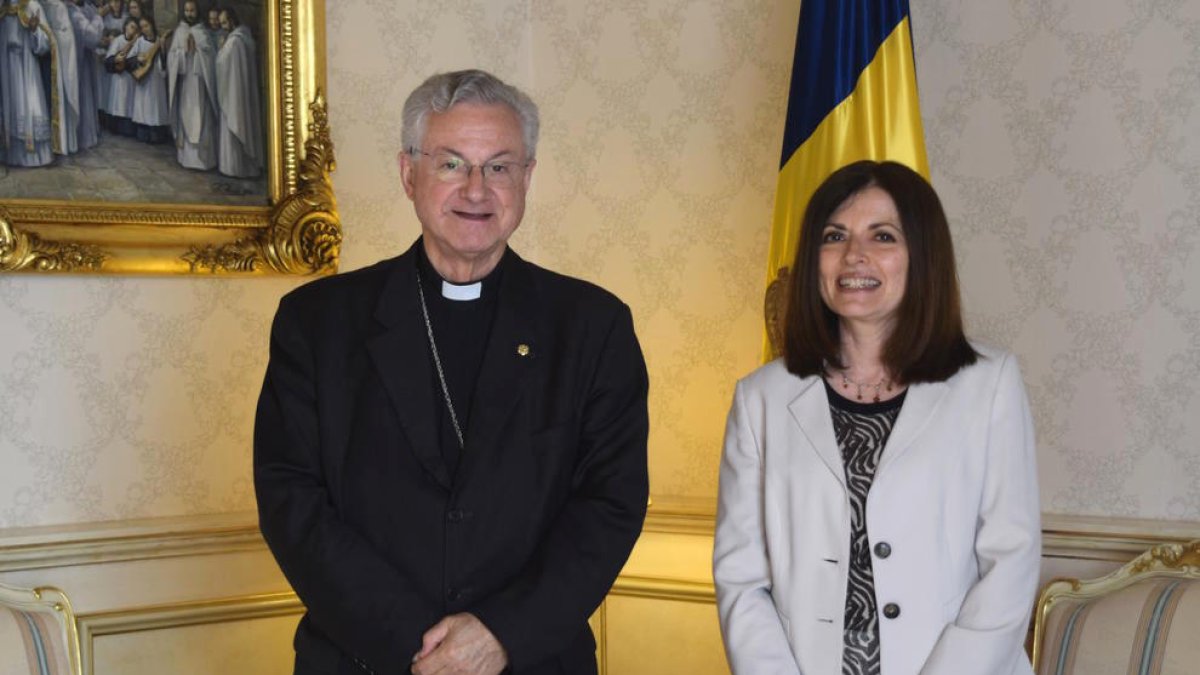 Vives es reuneix amb la ministra Tor