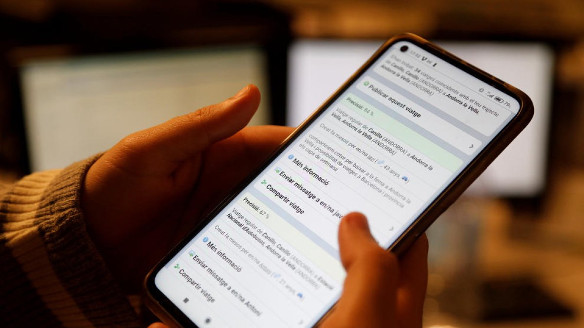 Un usuari navegant pel novedós servidor.