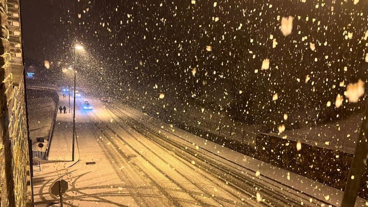 Neu aquesta nit a Incles