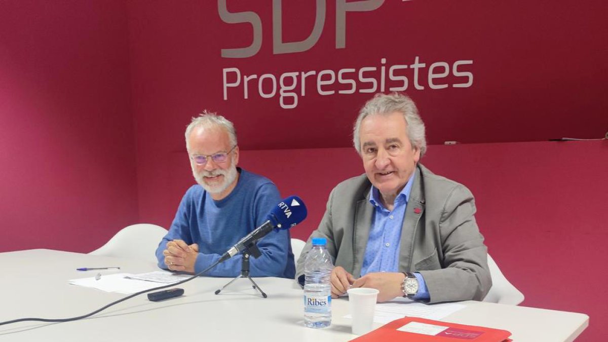 Josep Roig i Jaume Bartumeu, en la roda de premsa d'ahir convocada per Progressistes-SDP.