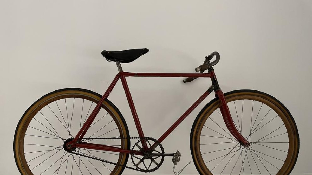 La bicicleta 'Clément Cicles' de la col·lecció Riberaygua