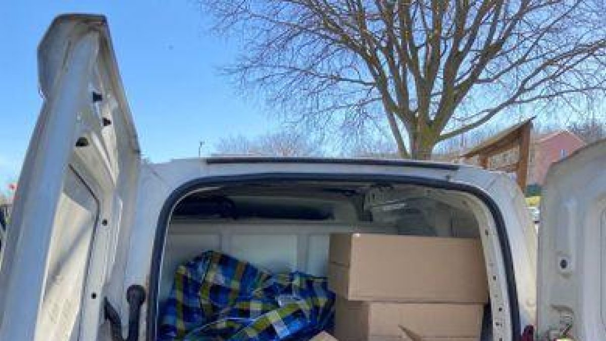 Els cigarrets dins la furgoneta