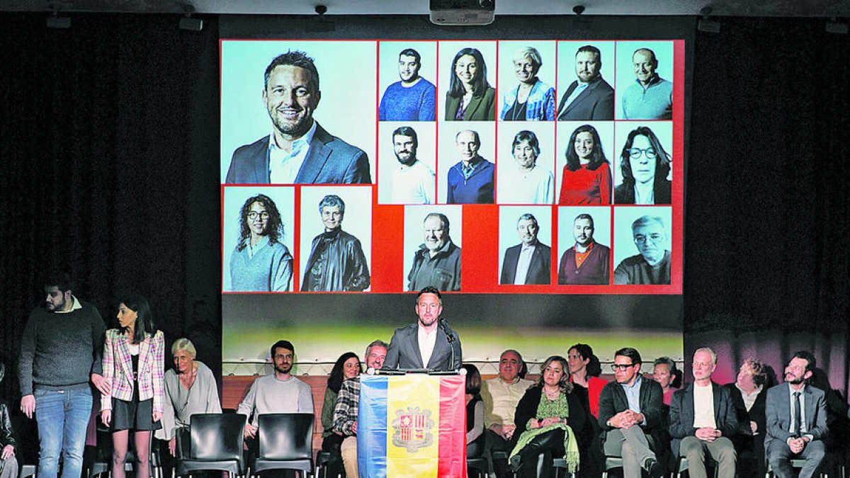 Pere López considera les eleccions del 2-A una “oportunitat històrica”. S'oblida que fins i tot les derrotes poden arribar a ser històriques.