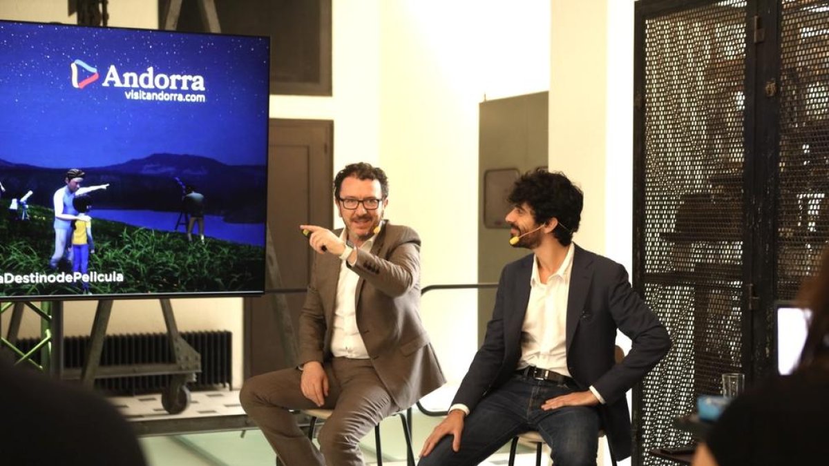 Betim Budzaku i Javier Corso durant la presentació
