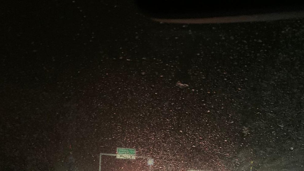 Vehicles bloquejats entre el Pas i l'Ospitalet