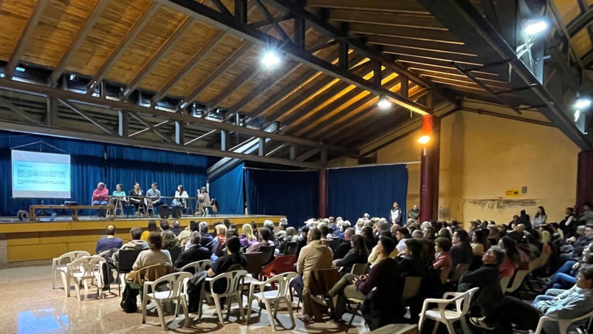 Darrera reunió de poble organitzada pel grup.