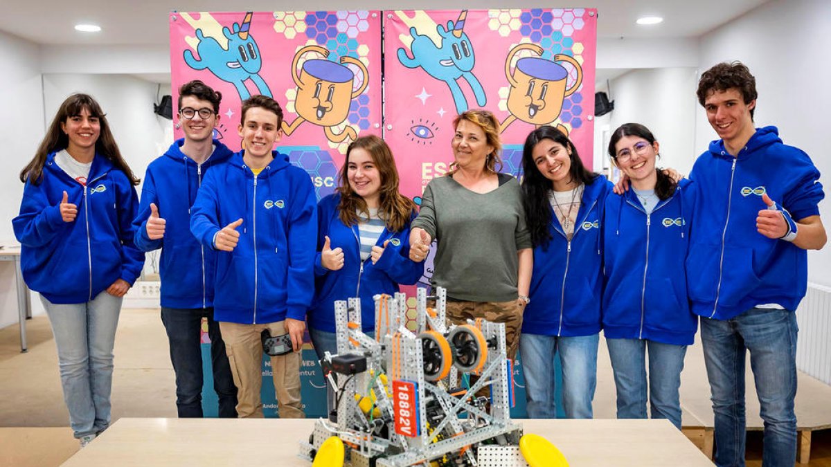 Els integrants de l'equip VIIInfinitum.