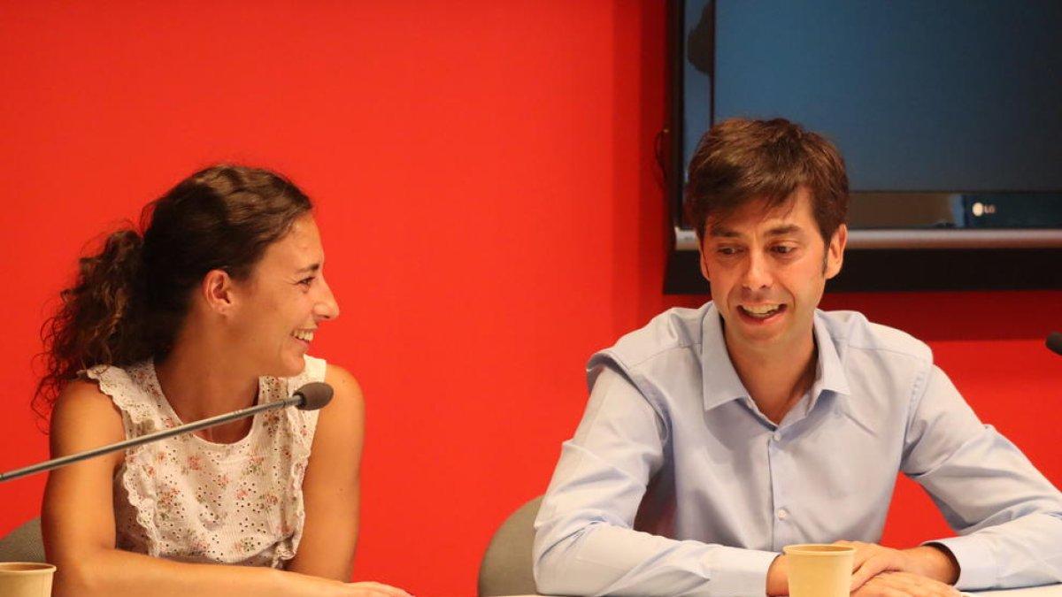 El coordinador del comitè local d'Andorra la Vella, Sergi González, i la secretària de l'organització del PS, Maria Nazzaro