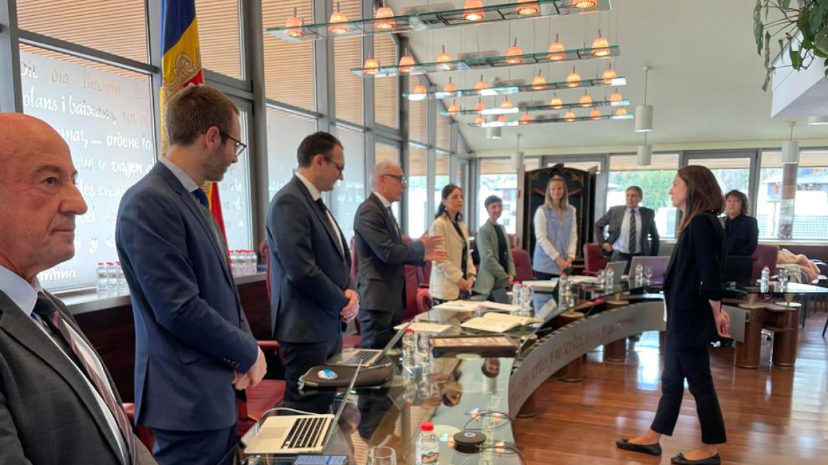 Nomenament de la nova interventora delegada del comú de Canillo, Andrea Solano.