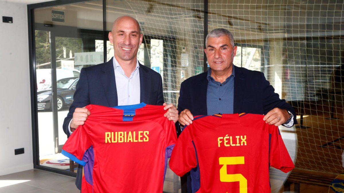 Luis Rubiales i Félix Álvarez, ahir a la Massana.