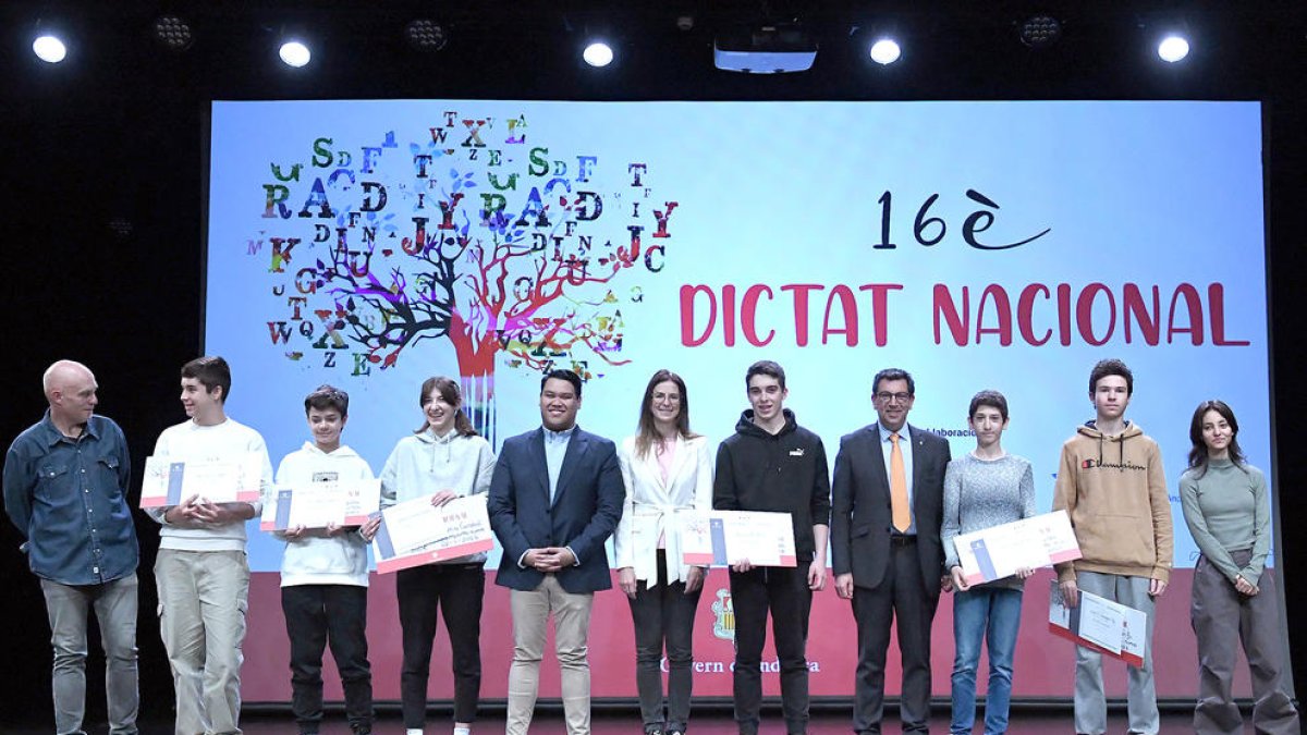 Els guanyadors del setzè dictat nacional.