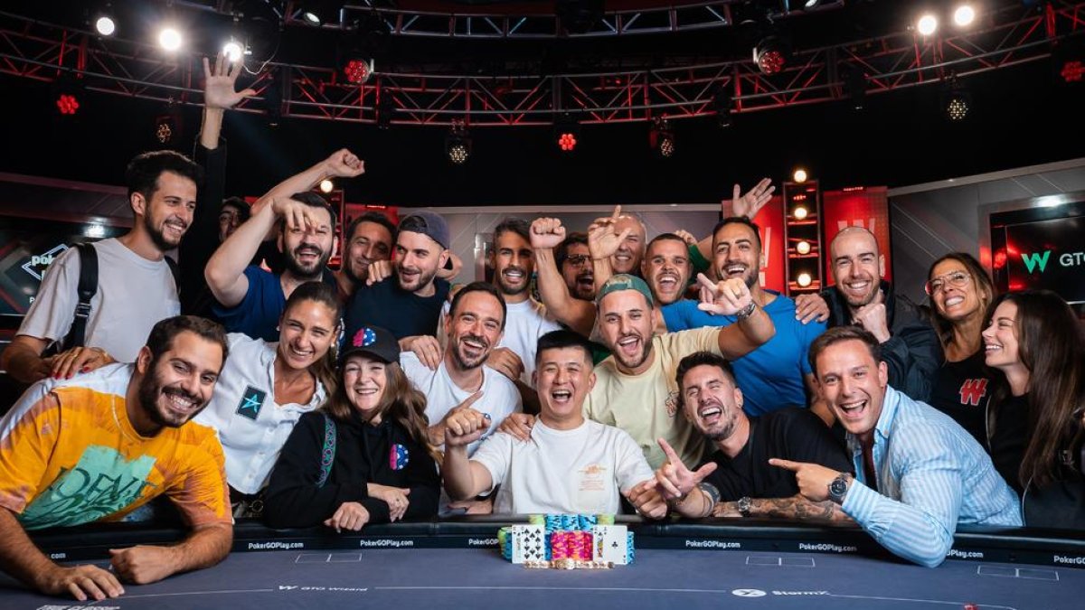 Ka Kwan Lau celebrant la victòria