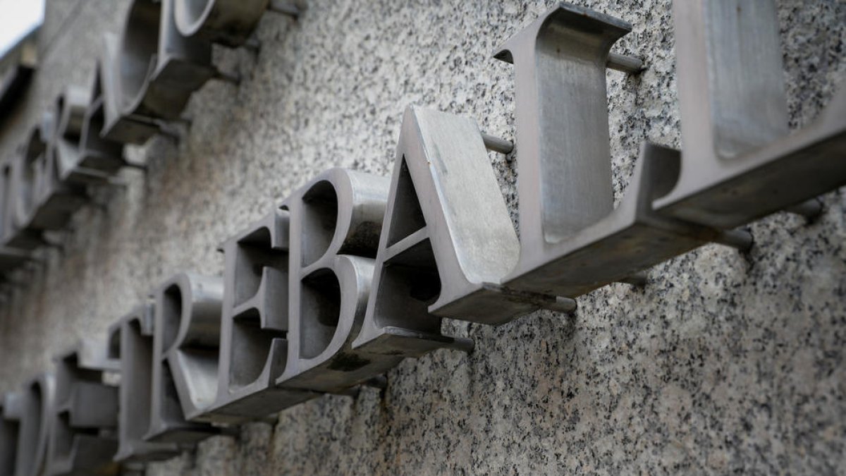 El Servei d'Immigració.