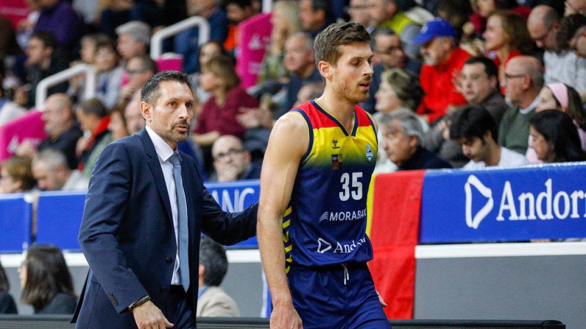 Chris Czerapowicz en un duel d'aquesta temporada al Poliesportiu.