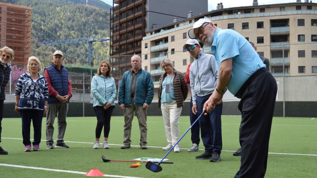 Participants de l'activitat de golf