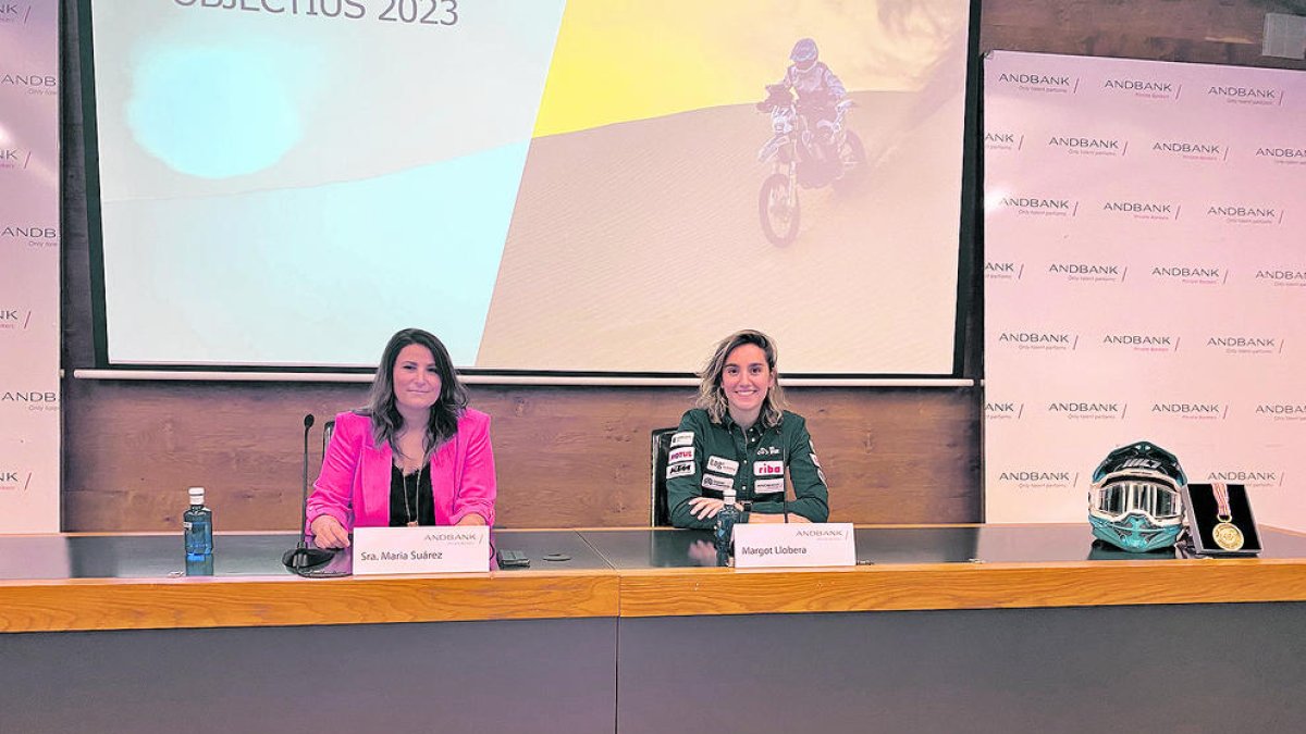 Maria Suárez i Margot Llobera, a la seu d'Andbank.