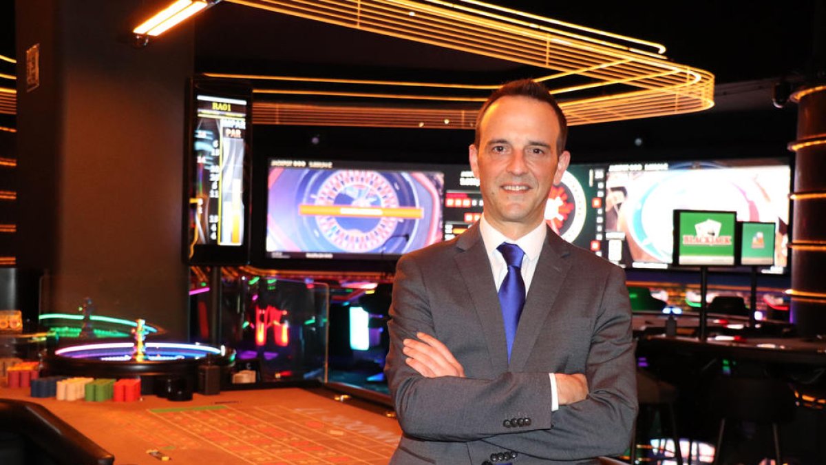 Gerard Serra, Poker Manager