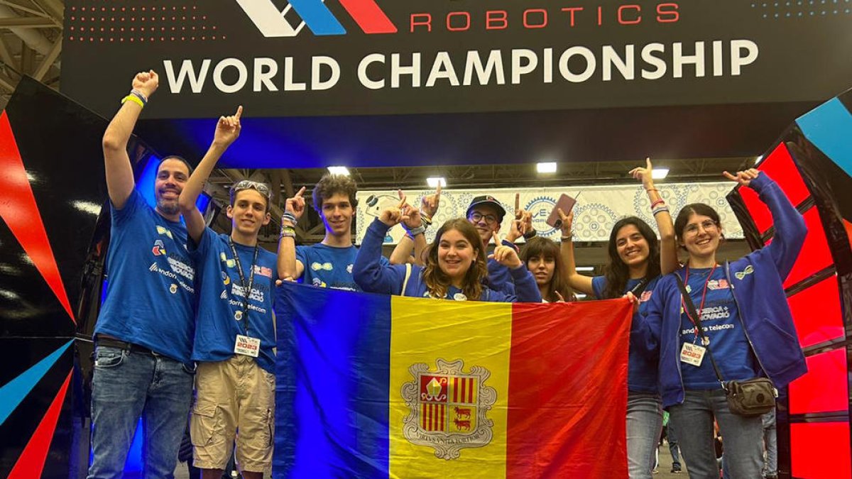 Insígnia al Mundial de robòtica a Dallas