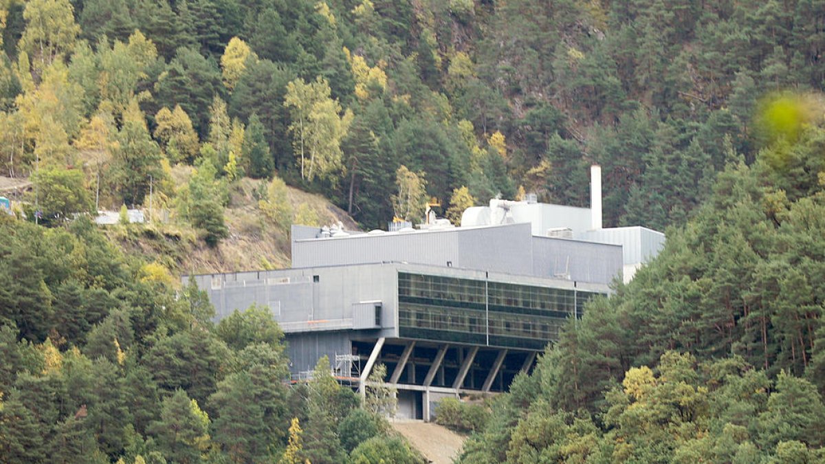 Imatge de la incineradora.