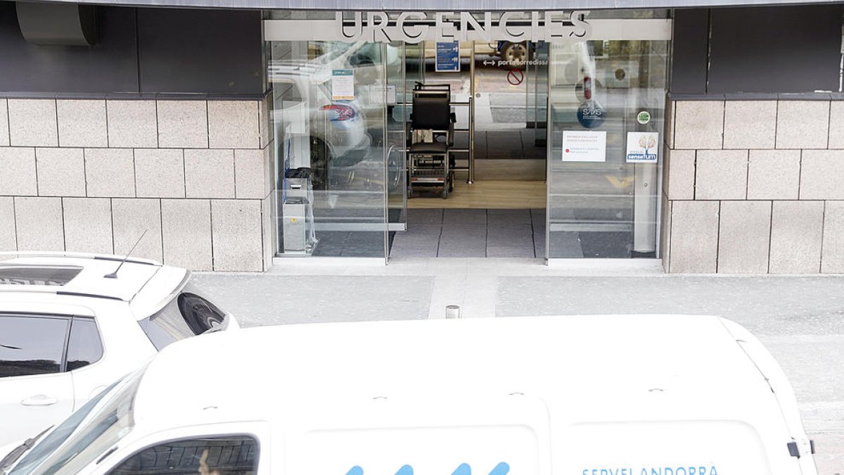 L'entrada exterior al servei d'urgències de l'hospital.