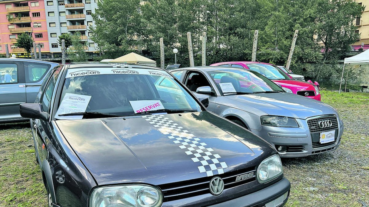 Un vehicle reservat a la Fira laurediana.