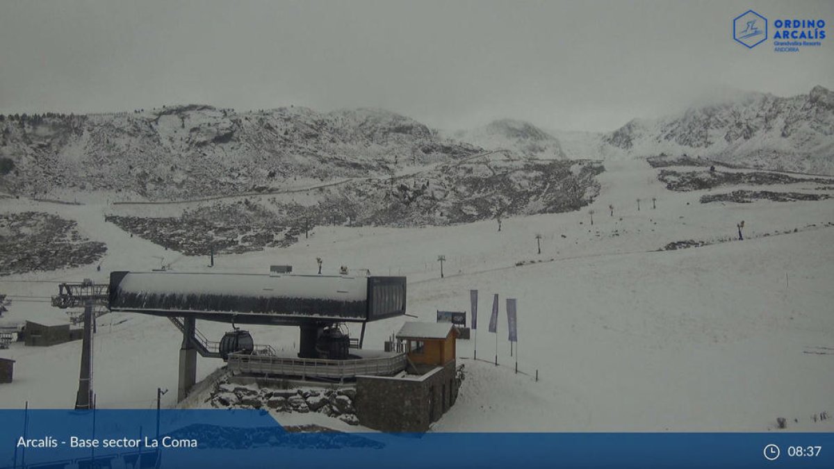 Les nevades van acumular cinc centímetres de neu