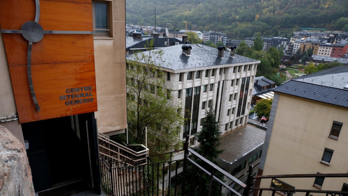 Entrada al gimnàs Genesis.