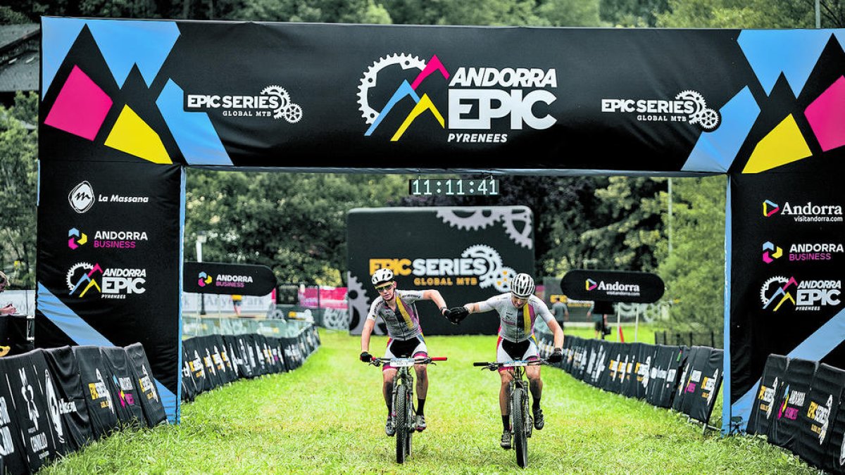 La parella andorrana Folguera-Missé a l'arribada.