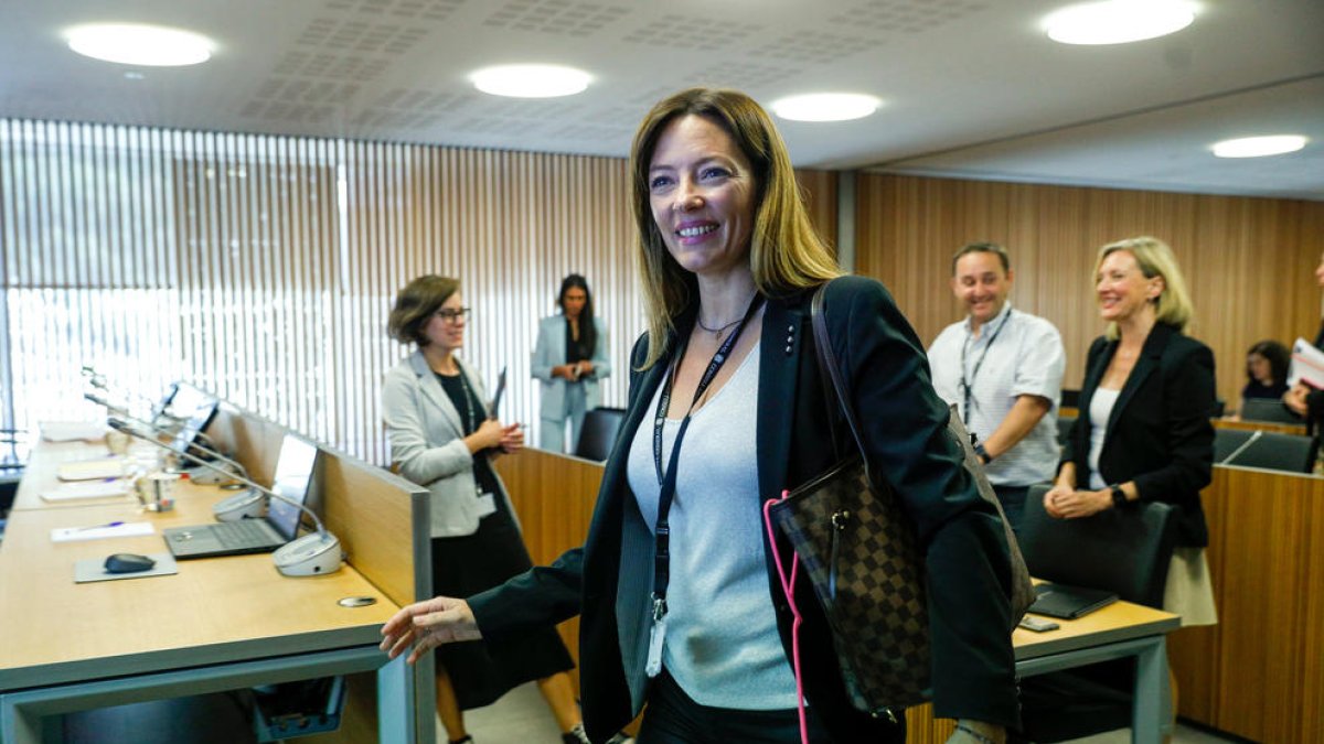 La ministra de Salut en una compareixença al Consell.