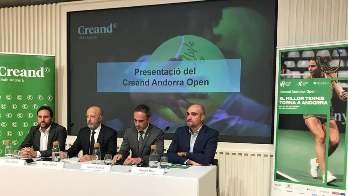 Enric Molina (Tennium), Martí Alfonso (Creand), el Secretari d'Estat d'Esports, Alain Cabanes i Gerard Blasi, president de la federació.