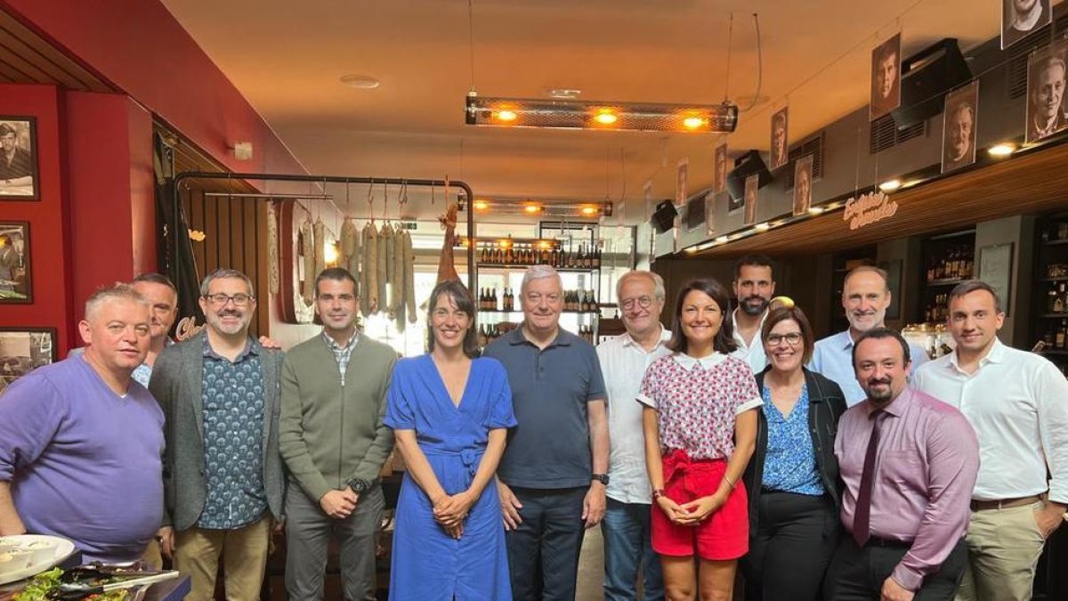Delegació andorrana d'importadors, distribuïdors, grans superfícies i restauradors a Tolosa